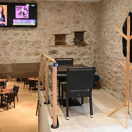 Hotel De La Croisee Poncin Екстер'єр фото