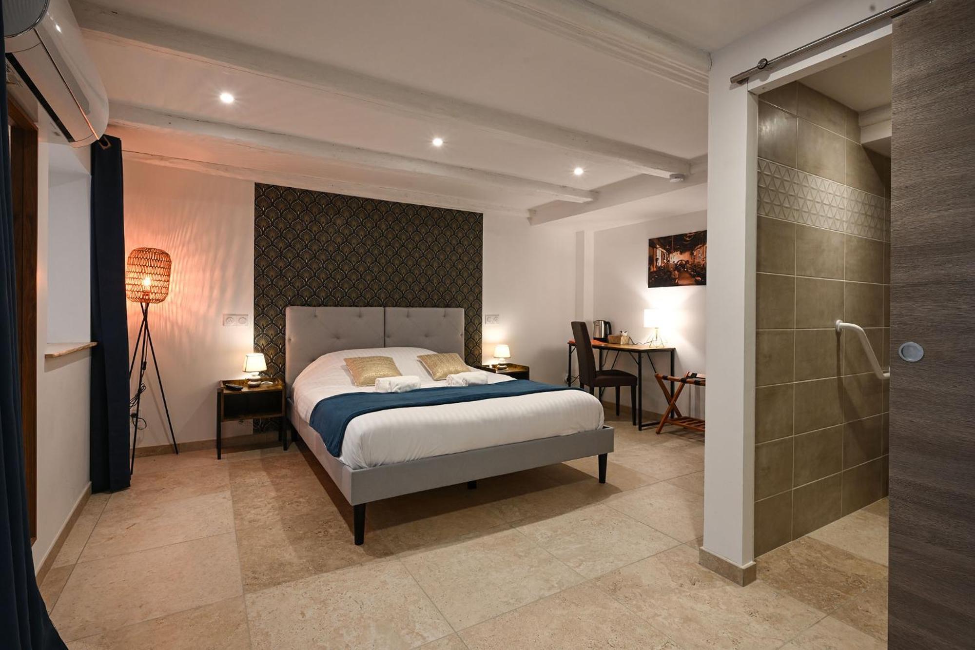 Hotel De La Croisee Poncin Екстер'єр фото